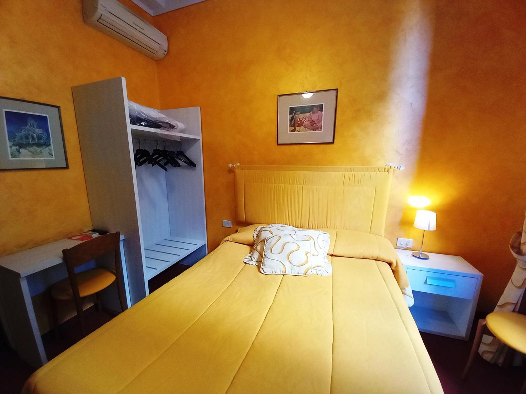 Hotel Tourist House Florence Room photo