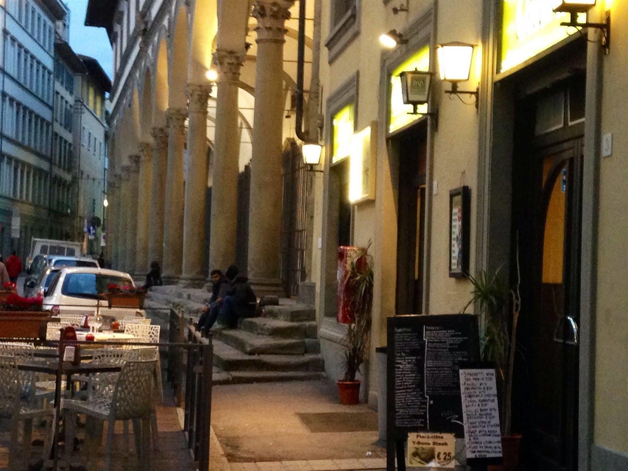 Hotel Tourist House Florence Exterior photo